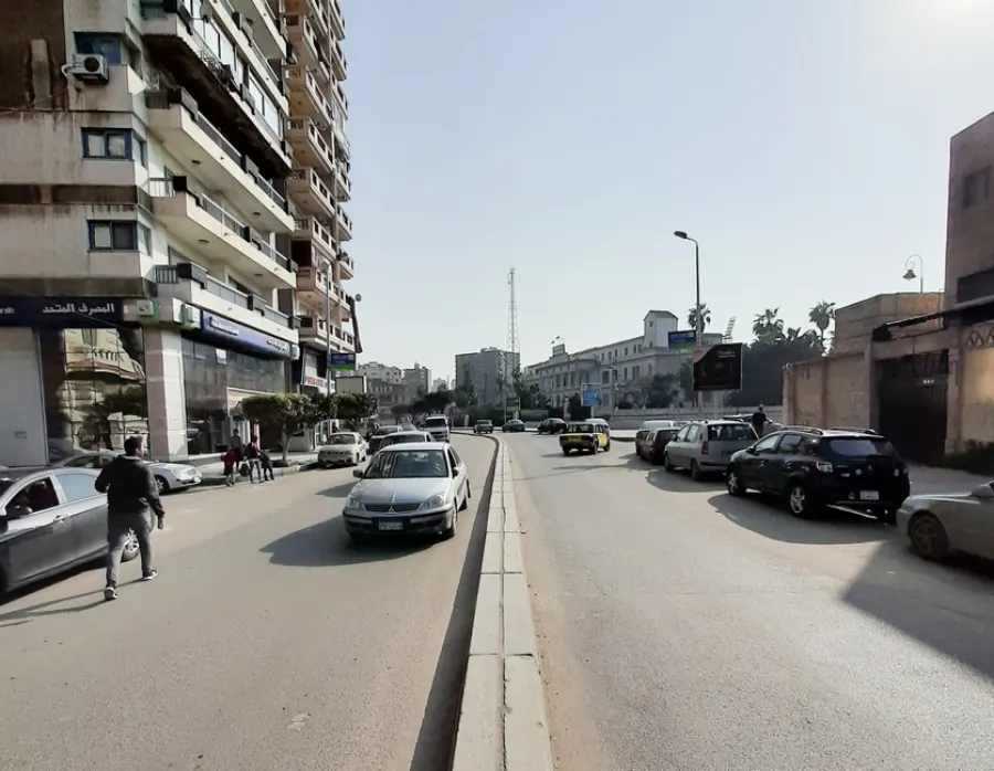 شقة اداري للإيجار600م وابور المياه ( امام النادي الاوليمبي مباشرتا)