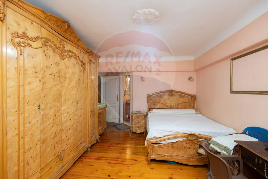 شقة للايجار المفروش 195 م سموحة (ش بهاء الدين الغتوري)