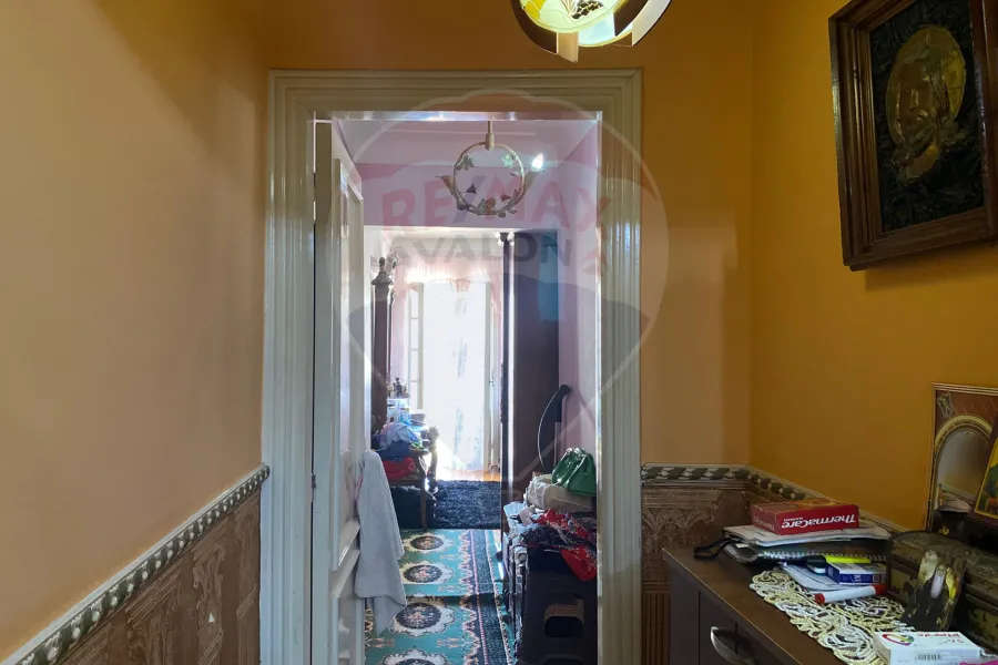 شقة للبيع 250 م جناكليس (ش أبوقير)