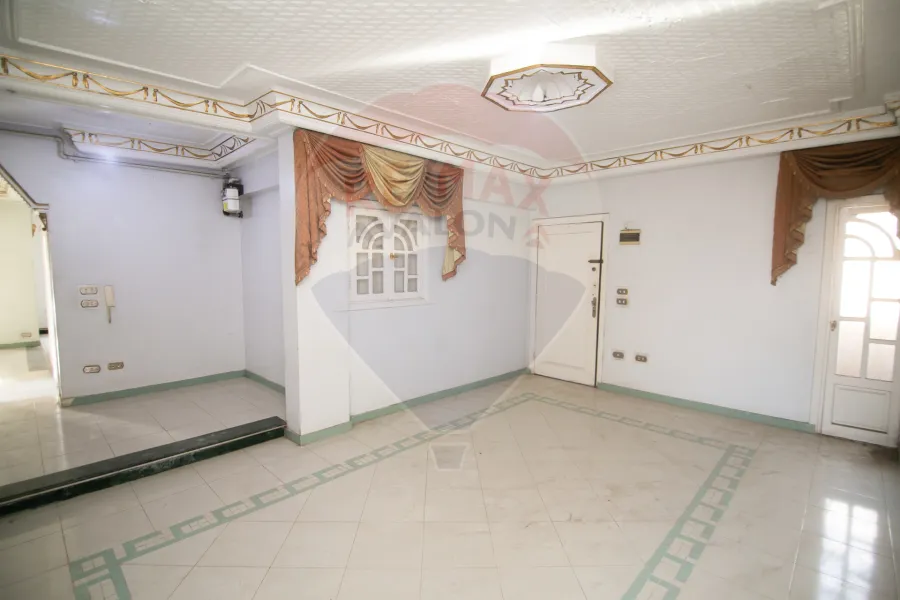Duplex apartment for sale 250 m Gleem (branched from Zahran Rushdi Street)