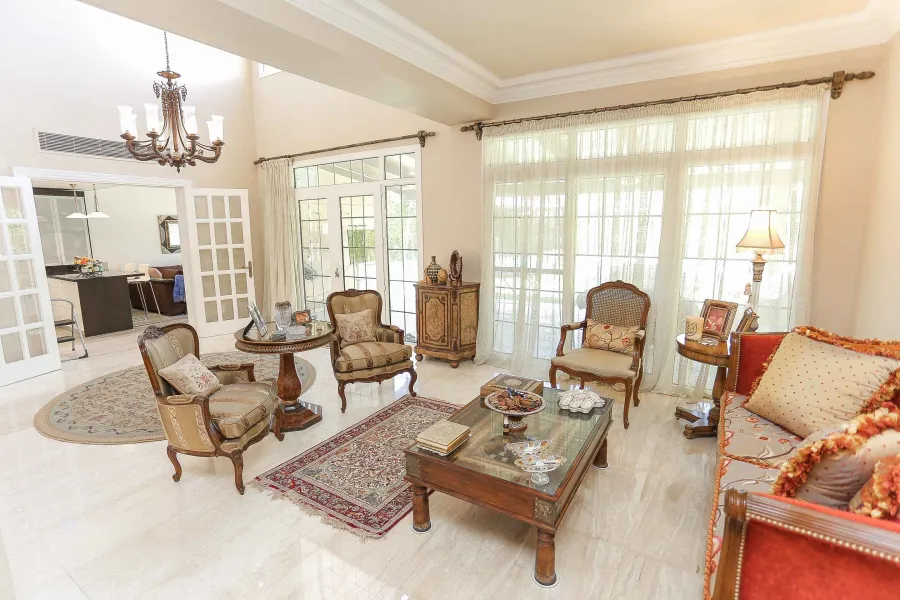 فيلا مستقلة للبيع 627 م بكينج مريوط  (بكومباوند العروبة)