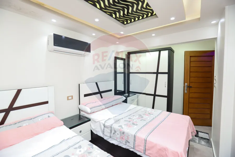 شالية للبيع 70 م  المعمورة الشاطئ (ثاني نمرة من البحر)