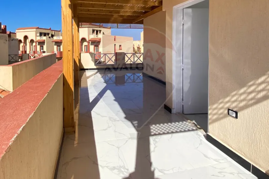 فيلا ستاند الون للبيع (بيرلا مارينا) 250 م