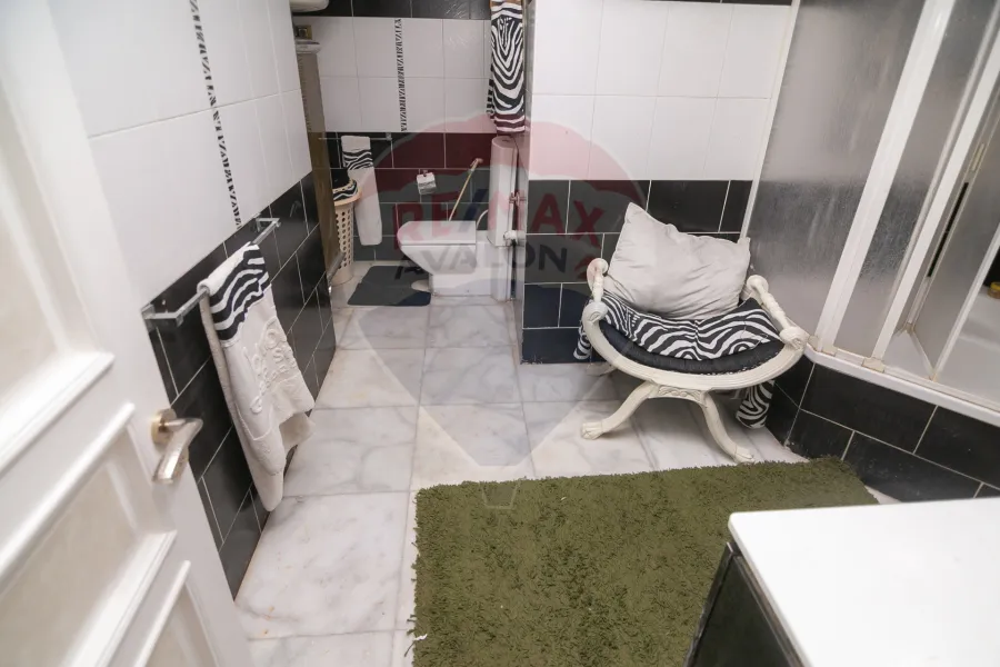 دوبليكس للبيع 245 م سموحة (أبراج الوطنية)