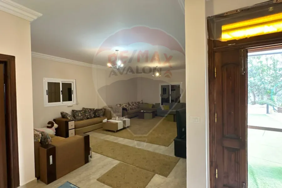 Villa for sale 1,200 m King mariout (Banks Complex - Al-Kafouri Road)