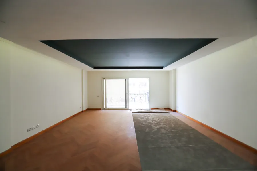 Apartment For Sale 300 m Smouha (Fawzi Moaaz St.- Seif Building)