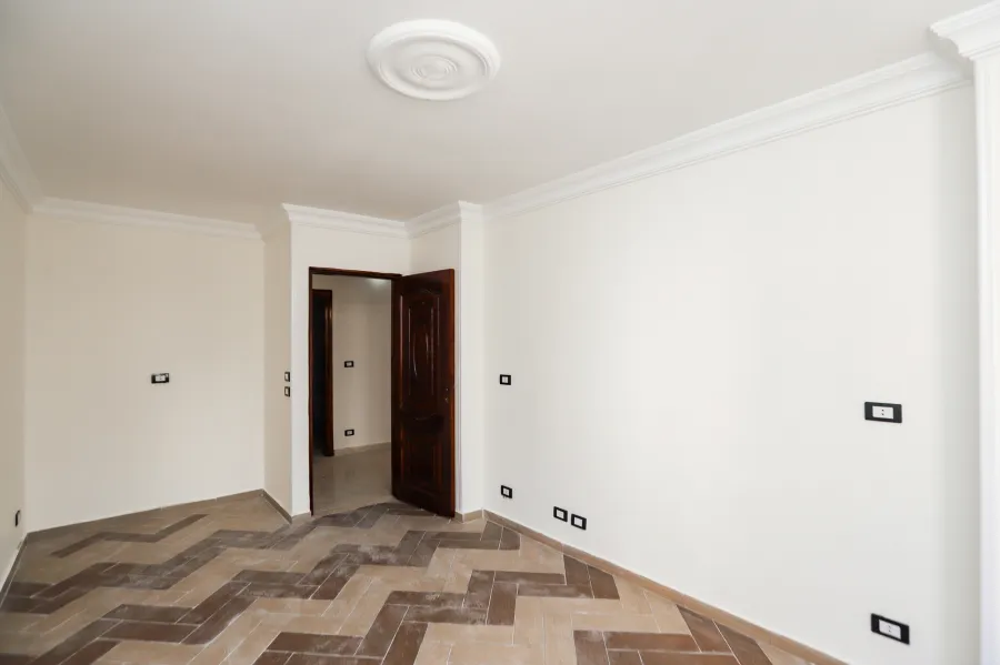 شقة للايجار 155م سموحة ( ميدان فيكتور عمانويل )