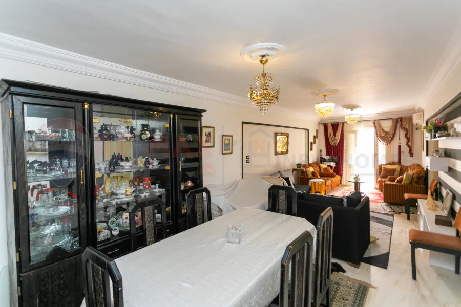 شقة للبيع 150 م كفر عبده (ش ابراهيم راجي)