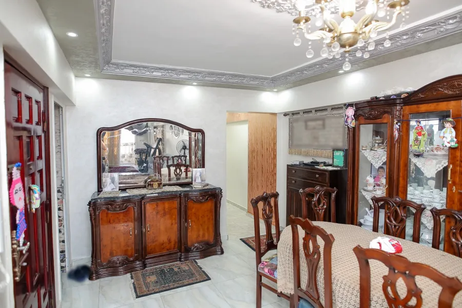 شقة للبيع 160م سبورتنج ( ش الأقصر)