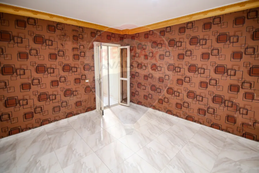 Apartment for rent 200 m Louran (Sarhank St.)