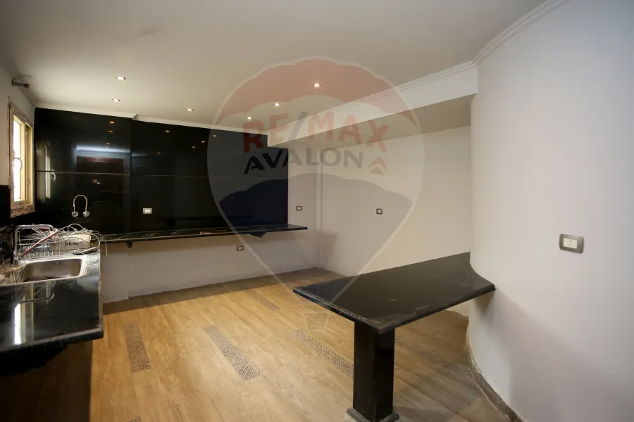 شقة فاخرة للايجار 340 م جليم (امام قصر المجوهرات)