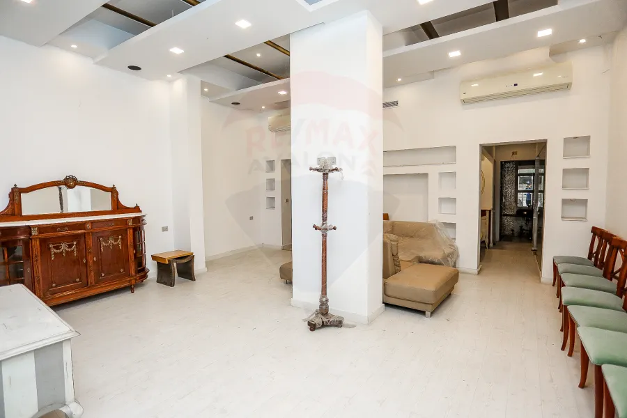 محل للإيجار130 م كفر عبده (ش الإسماعيلية)