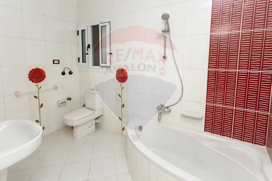 شقة للبيع 320م لوران (على الترام)