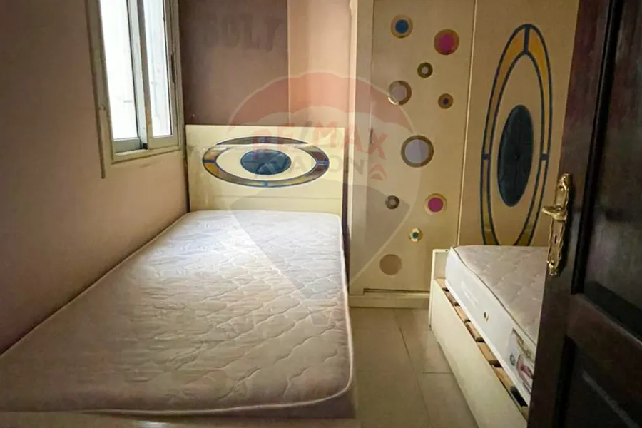 شقة للبيع 120 م محرم بك (على الترام)