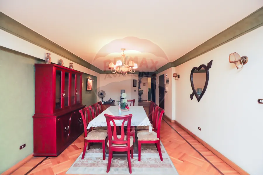 شقة للبيع 210 م سموحة (ش فوزي معاذ)