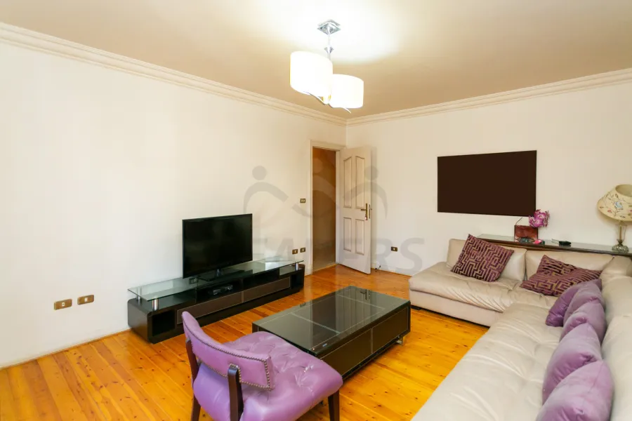 شقة للبيع 235 م كفر عبده (خطوات من شارع ابوقير - عمارة برند)