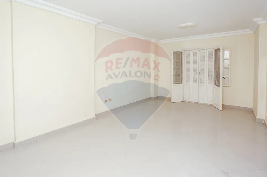 شقة للبيع 120 م سموحه (كومباوند اللوتس شارع النصر- بجوار جرين بلازا)