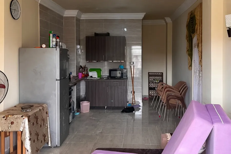 شاليه مفروش + روف للبيع (لاسيرينا) 120 م