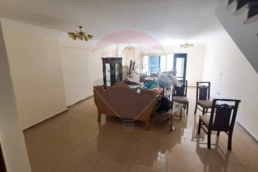 Duplex apartment for sale 180 m Louran (El-Eqbal main st.)