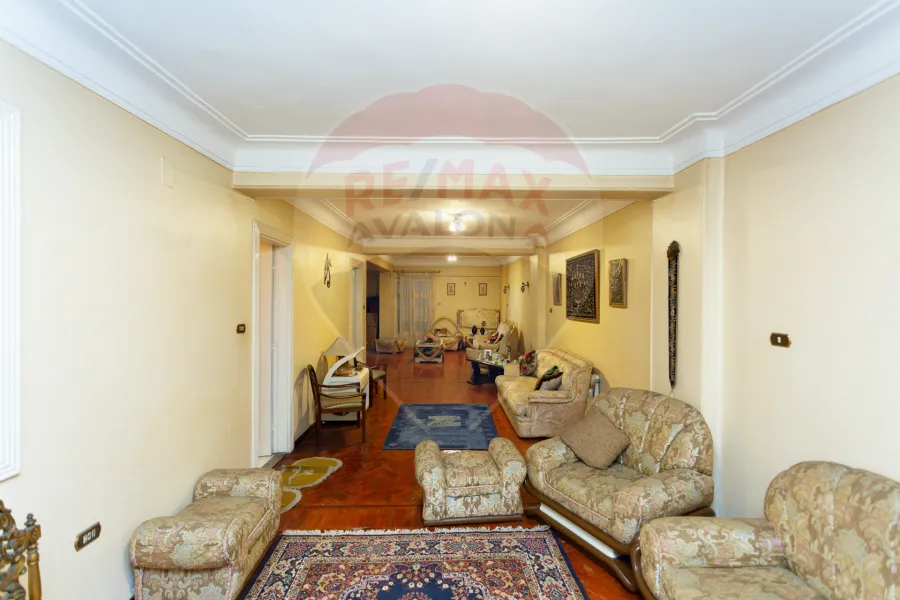 Apartment for sale 380 m Tharwat (second row from the sea)