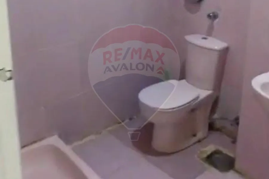 شقة للبيع 100 م جليم (خطوات من ش أبو قير)