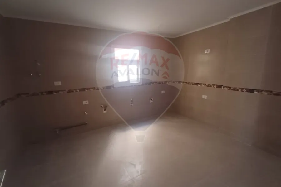 شقة للبيع 135 م سموحة (جراند فيو)