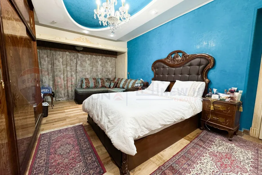 شقة للبيع 218 م محطة الرمل (ش فؤاد مباشرة)