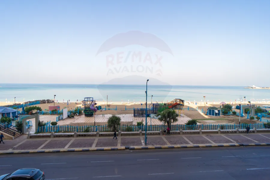 Apartment for sale 135 m Mandara (directly on the sea)