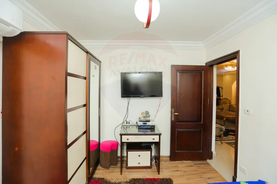 شقة للبيع 140 م سيدى جابر ( متفرع من ش المشير)