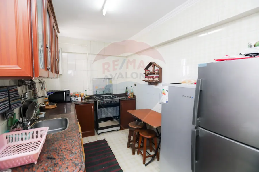 شقة للبيع 175 م سبورتنج ( خطوات من شارع ابوقير )