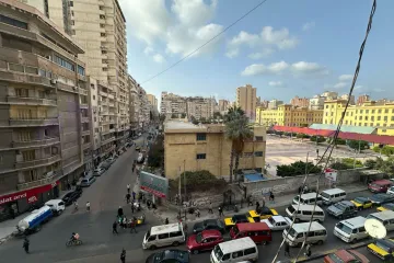 شقة للبيع 230 م لوران (ش أبو قير مباشر)