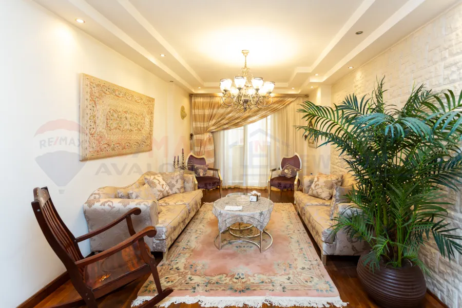 Apartment for sale 206 m Smouha (steps from Fawzy Moaaz St - brand building)