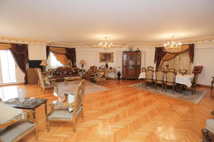 شقة للبيع 375م جناكليس- ش محمد صبرى باشا