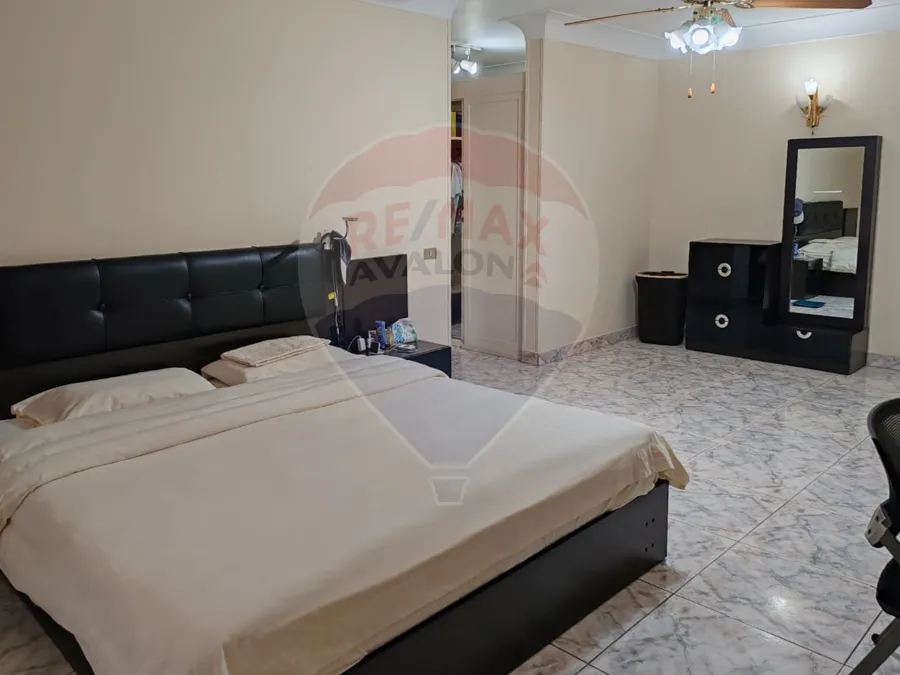 Apartment for sale 220 m in Maadi (Al Mahatta Square - steps from Maadi Metro)