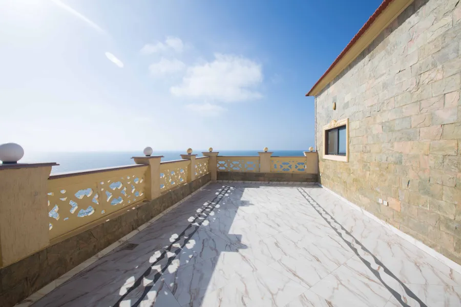 شقة دوبليكس للبيع 550م السرايا (خلف مدرسة الطفولة السعيدة)