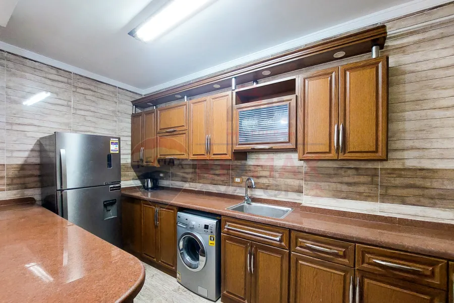 Apartment For Sale 180 m San Stefano (Steps From The Sea)