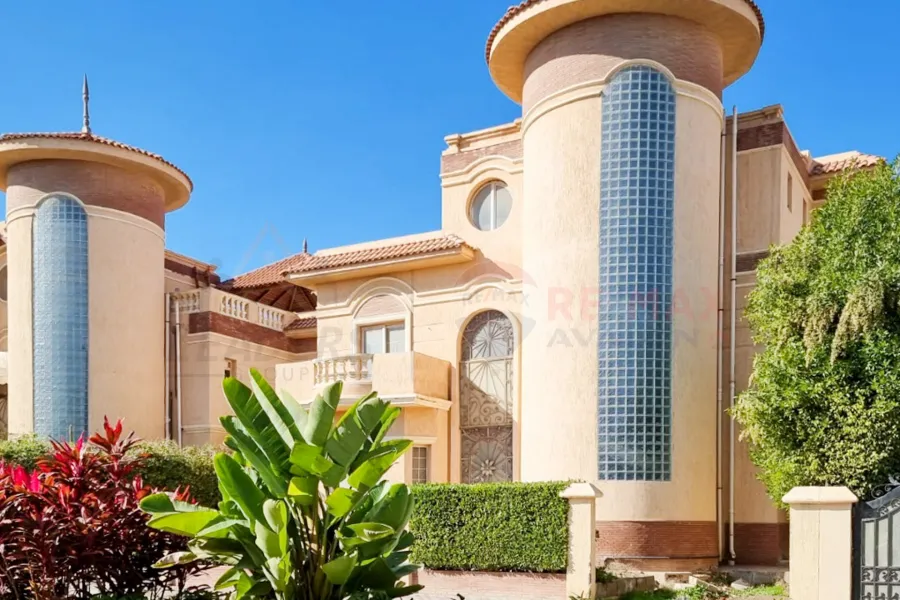 Standalone villa for sale, 560 m², King Mariout (Al Orouba Royal)