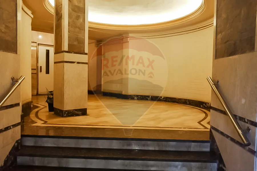 Apartment For Rent 150 m Roushdy (Directly On Tram Station) - For Administrative Use