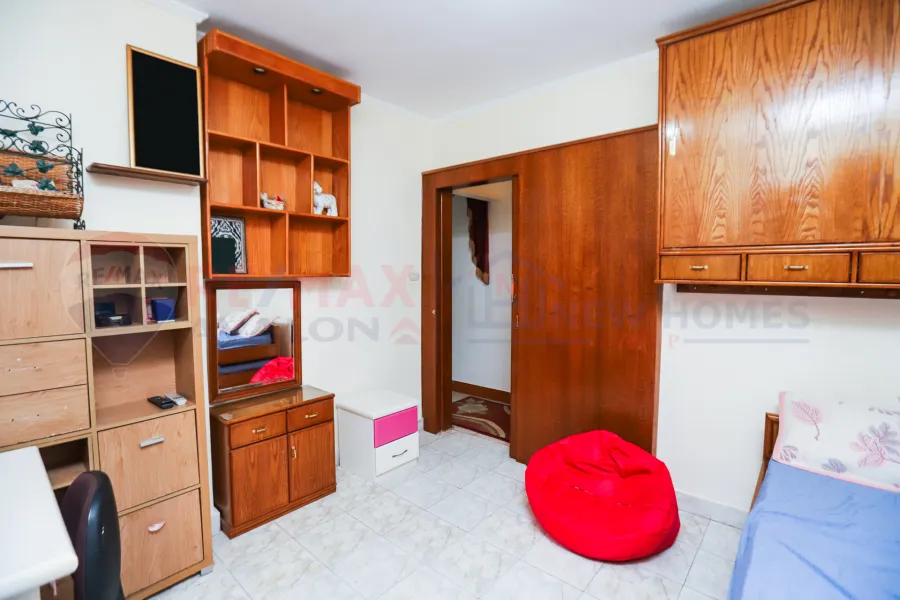 Apartment for sale 135 m Stanly (building directly on the sea)