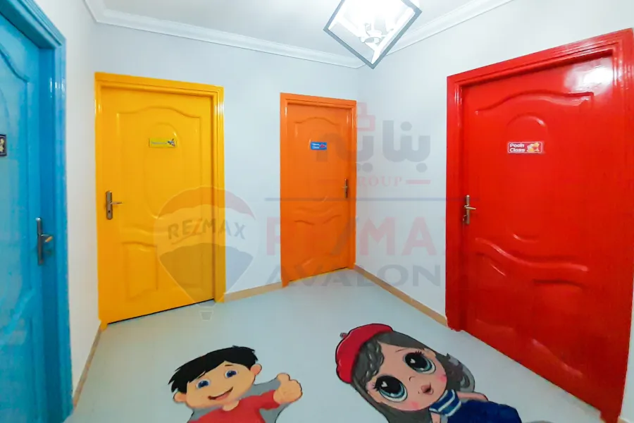 Administrative mezzanine For sale 237 m Gleem (Mostafa Maher St.)