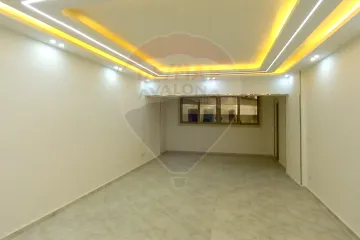 شقة للبيع 160 م ميامي (ش جمال عبد الناصر)