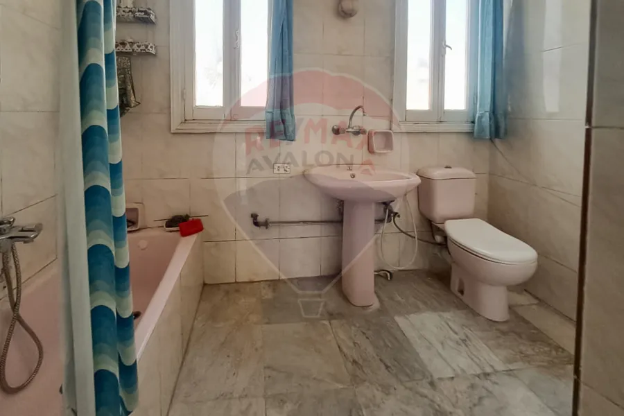 شقة للبيع 170 م سبورتنج (ش طيبة)