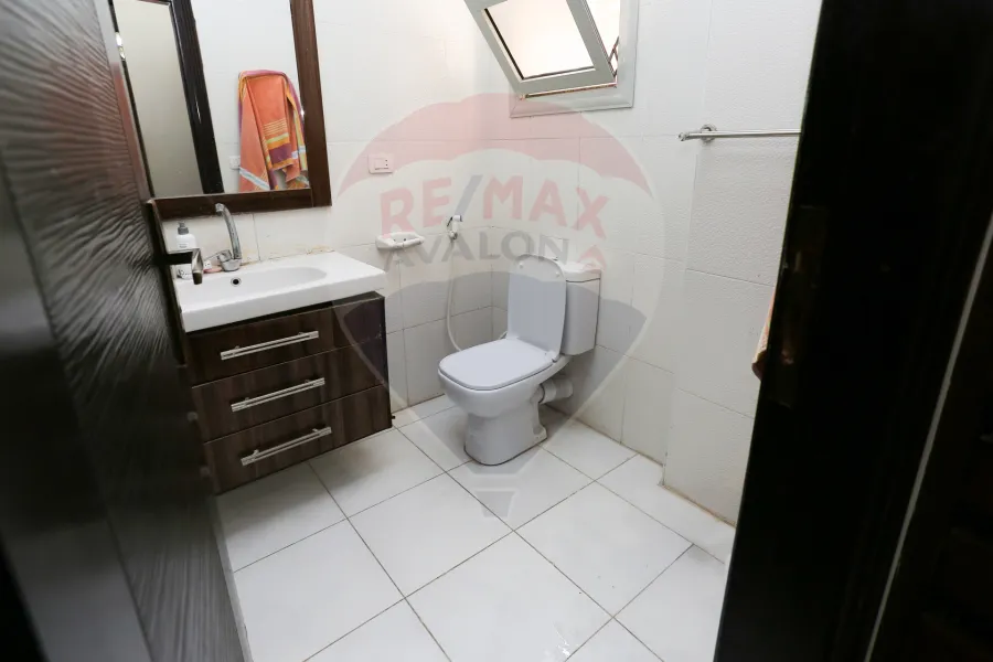 شقة للبيع 230 م + 48 م تراس  سموحة (حي الفيلات - عمارة براند)