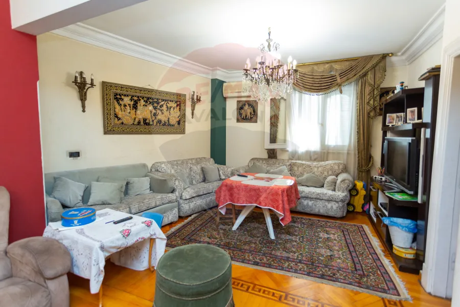 Penthouse apartment for sale 340 m Glim (Mostafa Fahmy St. - Steps from the sea)