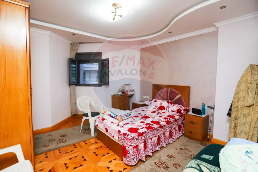 شقة للبيع 575م سموحة (ش فوزي معاذ الرئيسي)