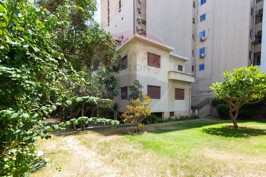 Villa for sale 750 m Roshdy (Ibrahim Helmy St.)
