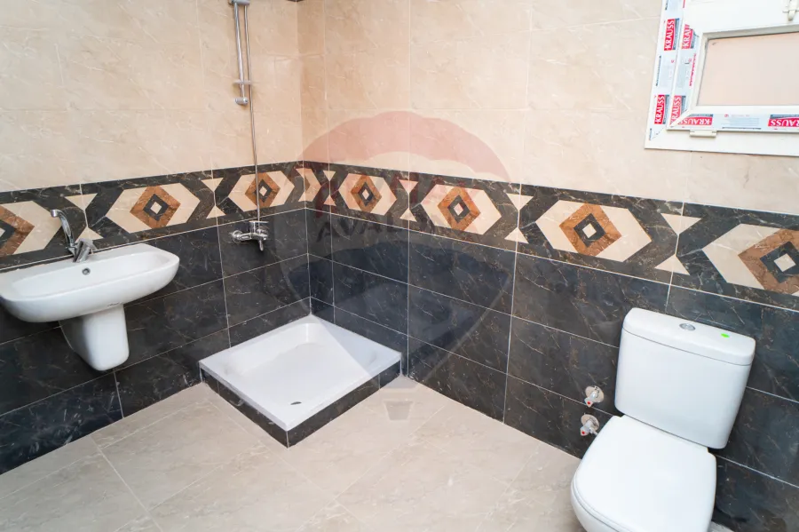 شقة للايجار 178 م سموحة (كومباوند الصيادلة)