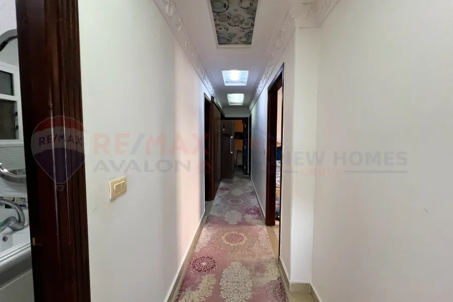 شقة للايجار 204 م سبورتنج (ش احمد علام)