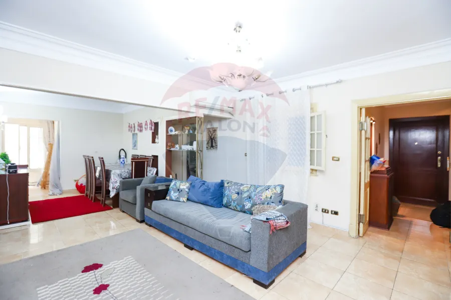 شقة للبيع 120 م لوران (أول نمرة من ش أبوقير)