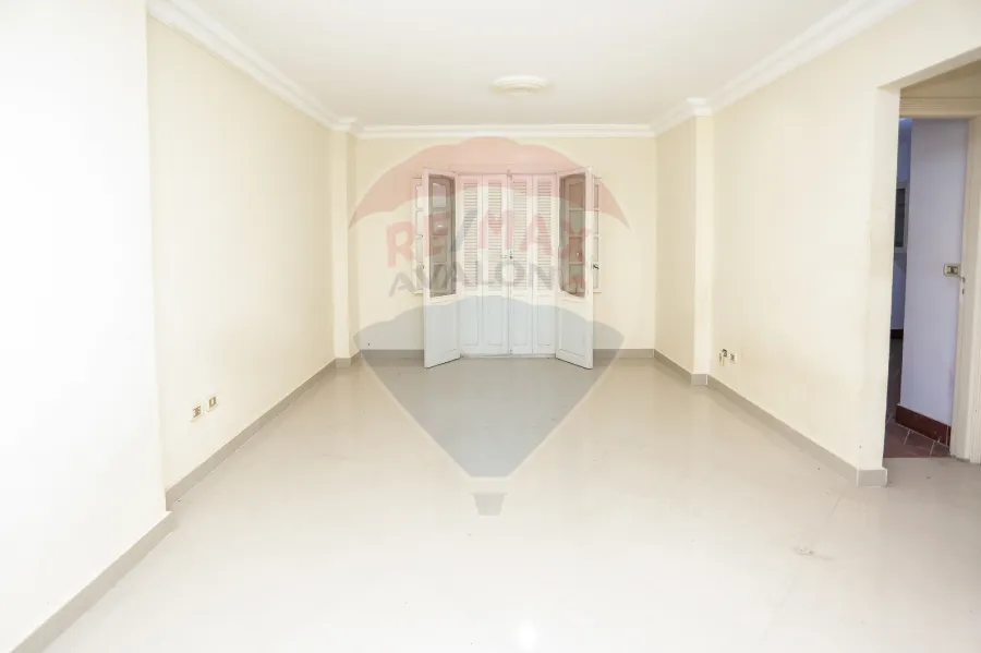 شقة للبيع 120 م سموحه (كومباوند اللوتس شارع النصر- بجوار جرين بلازا)